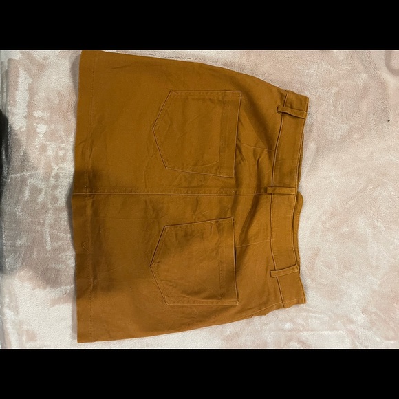 Mini skirt - Picture 2 of 2